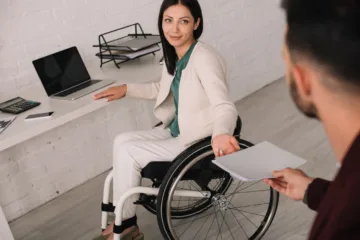 gdy pracownik przynosi orzeczenie o niepełnosprawności